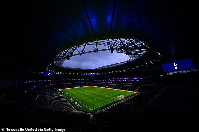 Le combat aura lieu au stade de Tottenham Hotspur.
