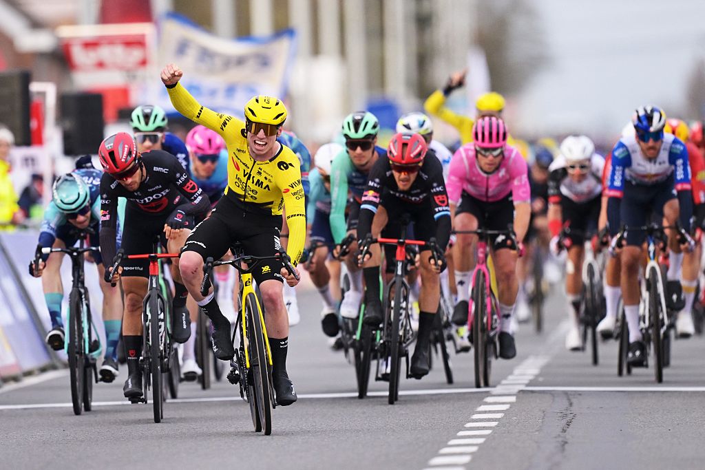 James Matthew Brennan après sa victoire lors de Kuurne-Bruxelles-Kuurne