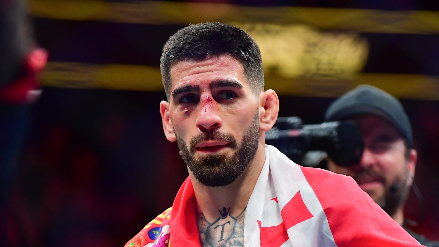 3 Raisons pour lesquelles le gagnant de Holloway contre Oliveira 2 devrait affronter Ilia Topuria après l'UFC 326