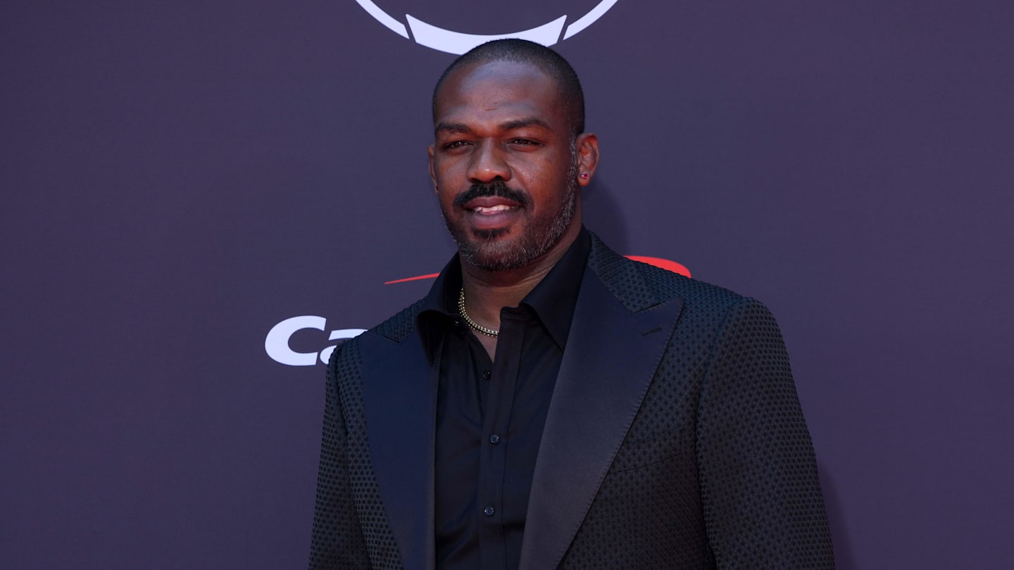 Ancien Champion BMF de l'UFC Soutient Jon Jones Face aux Tensions avec Dana White et l'UFC
