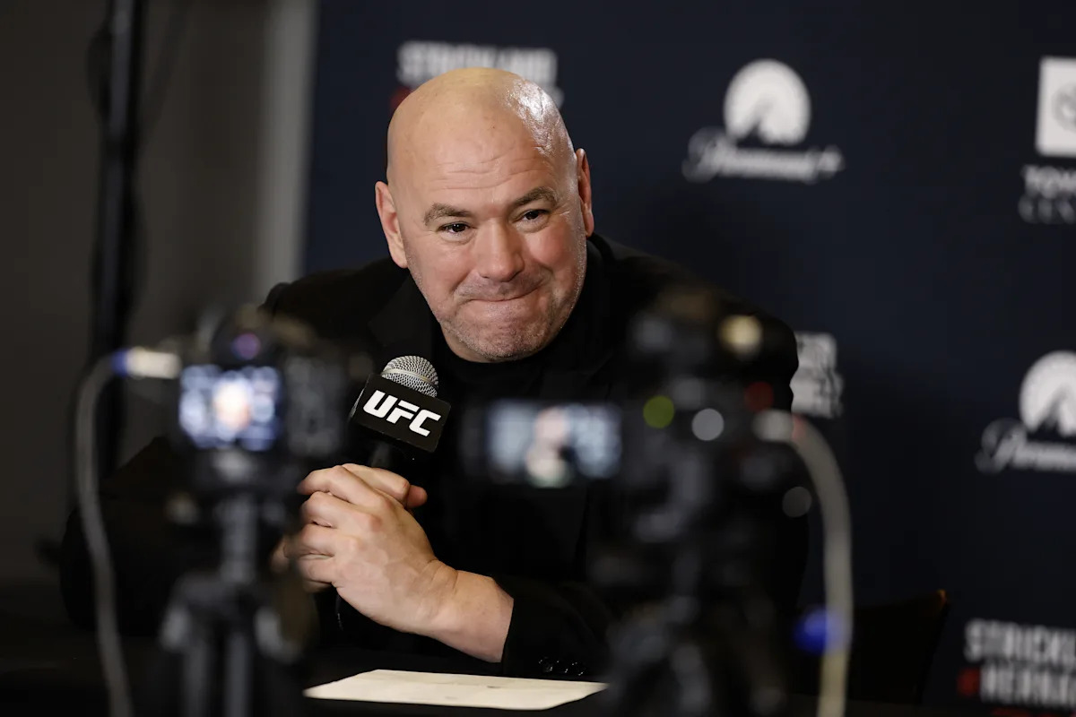 Dana White vient-il de dévoiler l'adversaire du retour de Conor McGregor à l'UFC ?