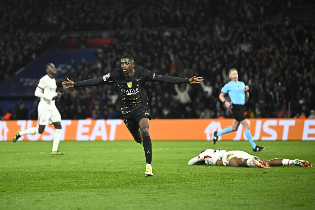 Ousmane Dembélé (centre), attaquant du Paris Saint-Germain.