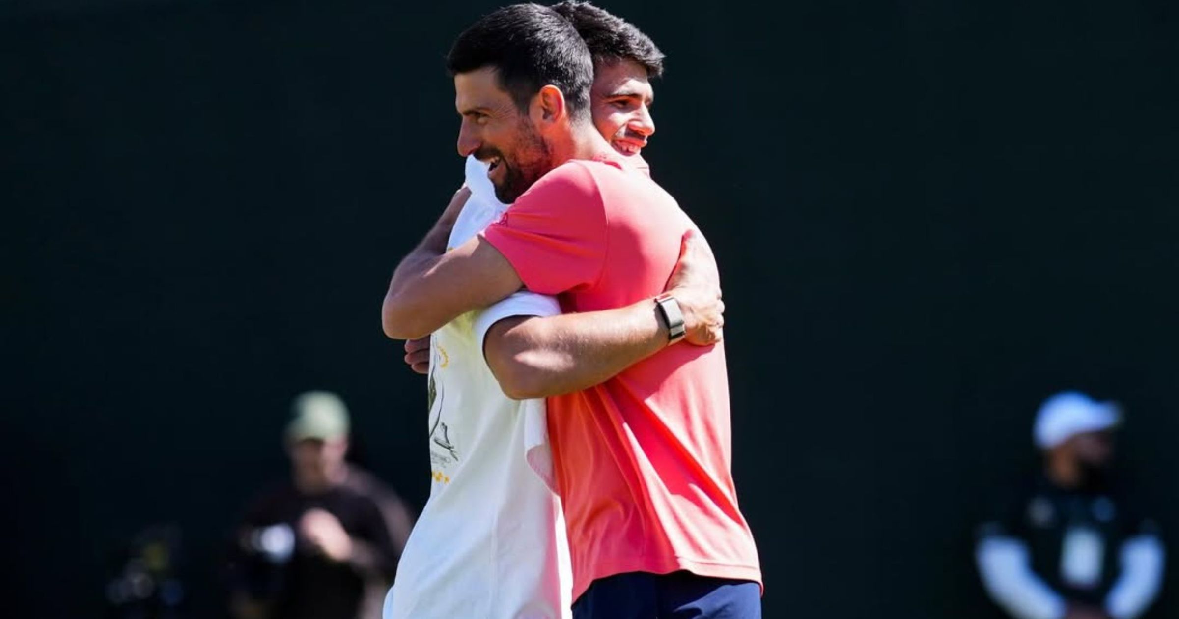 Le tendre retrouvailles entre Alcaraz et Djokovic à Indian Wells après leur finale palpitante à l’Open d'Australie : "Tu te caches ! Tout va bien ?"