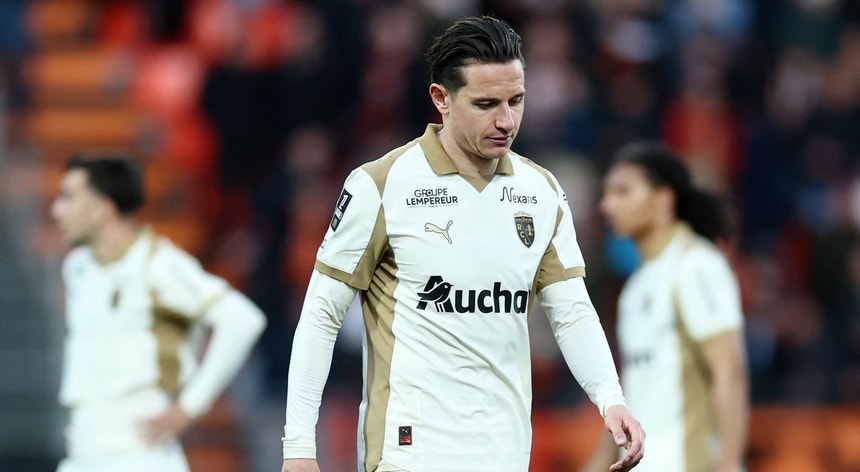 Lille s'incline face à Lorient et risque de voir le PSG s'envoler en tête !