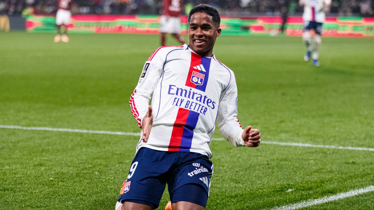 Endrick de Sousa célèbre après avoir marqué lors du match du 25 janvier 2026.