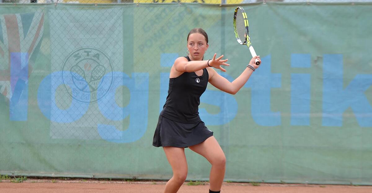 Marie Schmidhofer : De la glace au tennis, un rêve à atteindre !