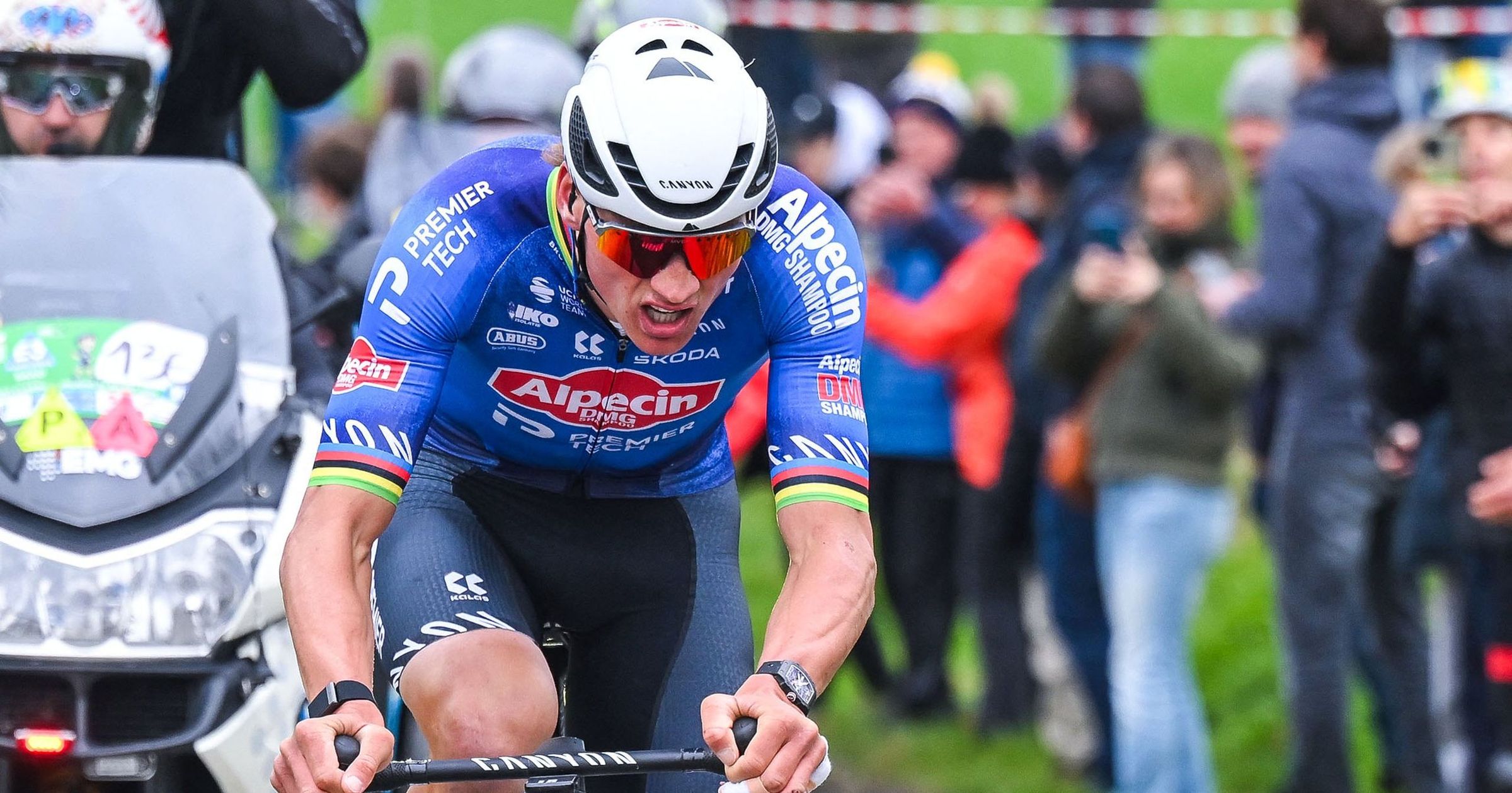 Mathieu van der Poel après sa victoire à l'E3 Saxo Classic : "J'avais déjà baissé les bras. À la Milano-Sanremo, Tadej Pogacar était tout simplement le meilleur"