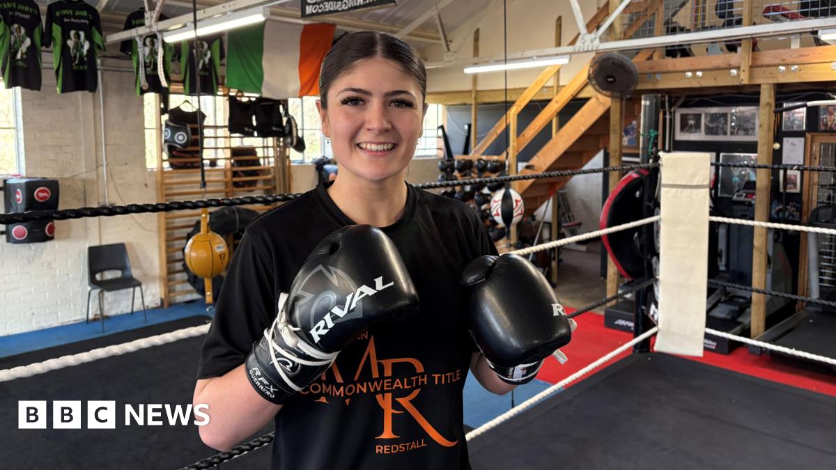 Megan Redstall submergée par le soutien après sa victoire au titre de boxe !