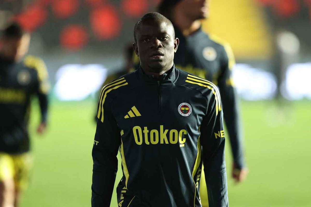 N'Golo Kanté laisse planer le mystère d'un retour en Ligue 1 lors des discussions sur les transferts