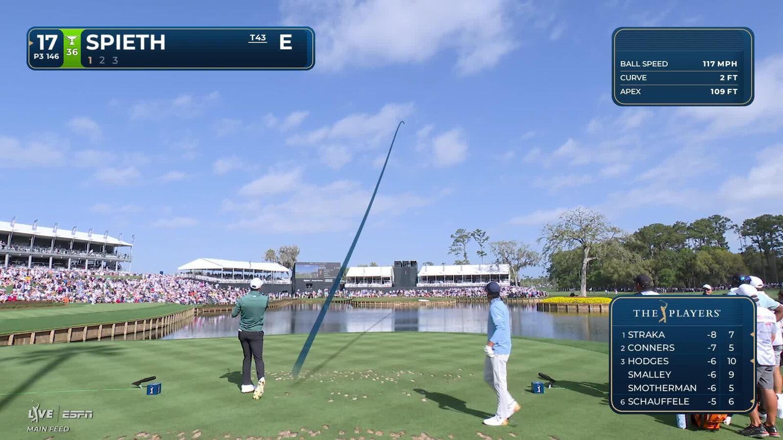 Jordan Spieth réalise un coup d'approche au No. 17 pour un birdie à THE PLAYERS