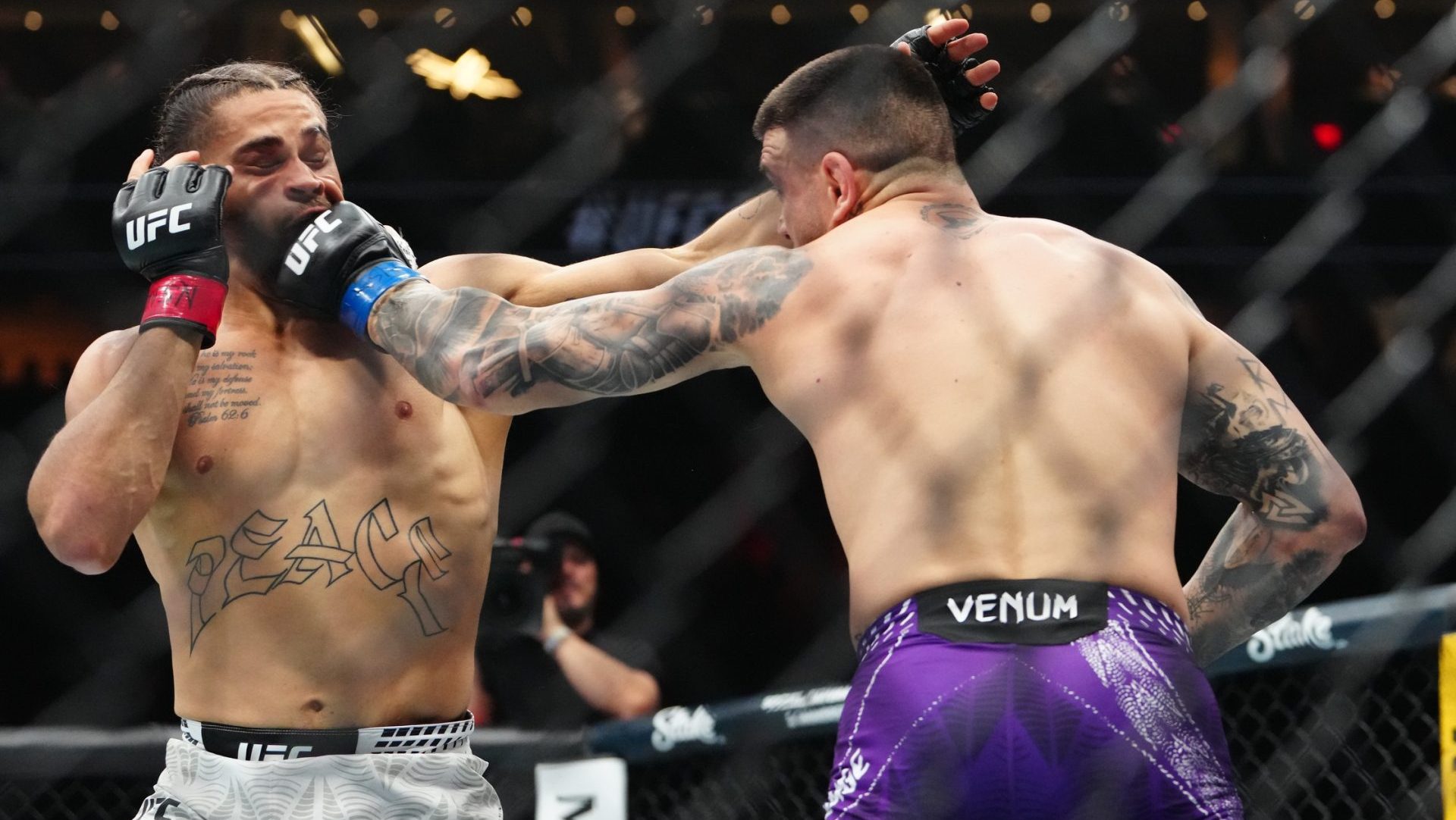 Succès Éblouissant des Audiences lors des Débuts de l'UFC sur CBS !