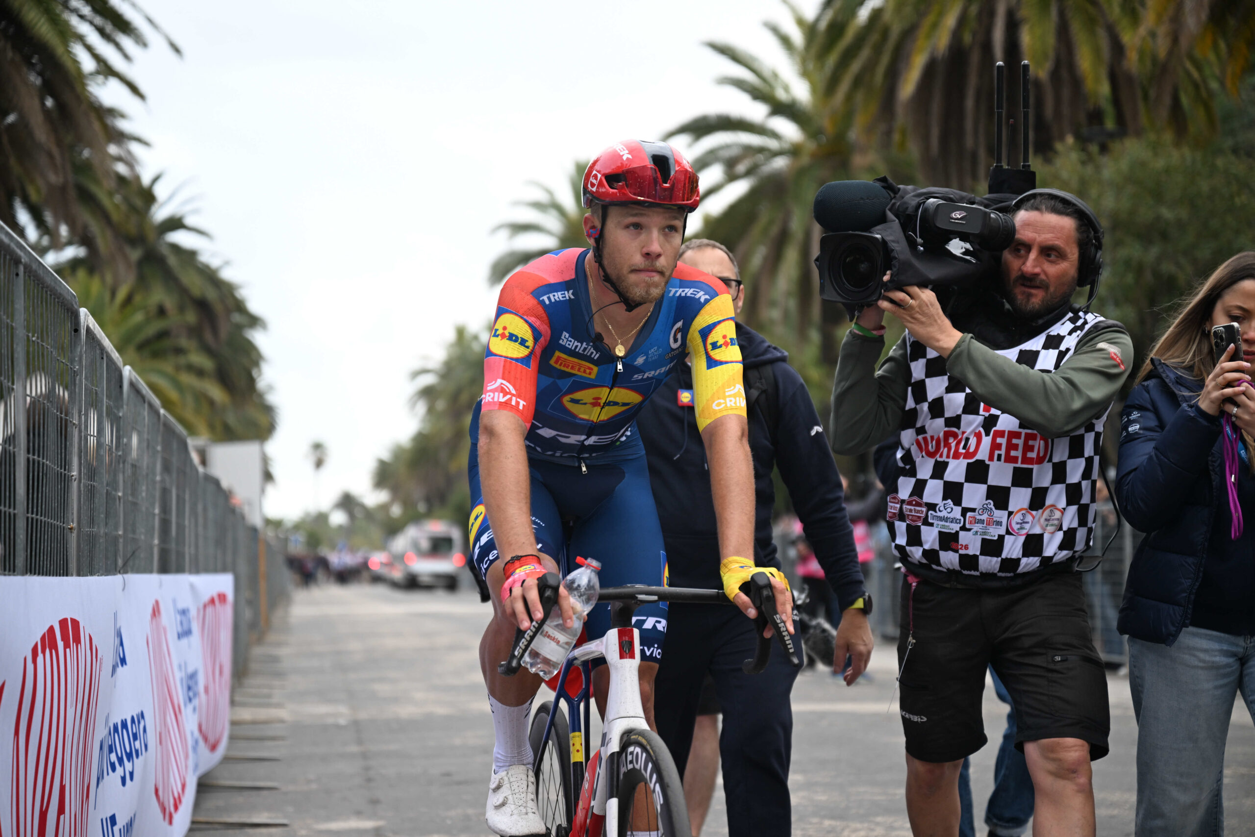 Tirreno-Adriatico 2026 : Jonathan Milan, Edward Theuns et Guillermo Thomas Silva sous le coup de sanctions ! Multes et avertissements au programme !