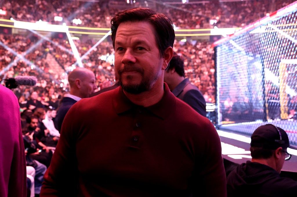 Mark Wahlberg assiste à l'événement UFC 326.