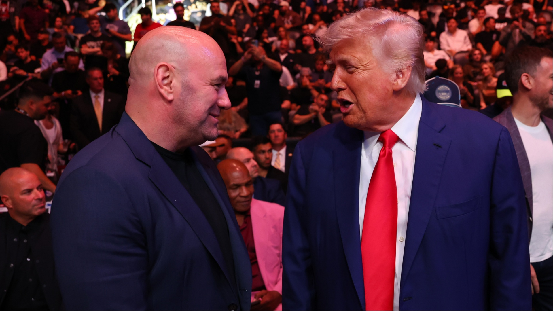Un ancien combattant de l'UFC révèle avoir été puni pour avoir snobé Donald Trump et soutenu Bernie Sanders !