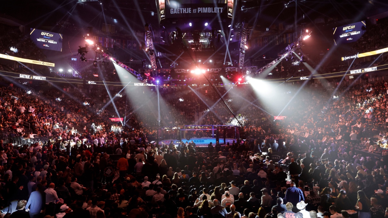 Une bataille explosive à l’UFC Londres : des coups sont échangés après le gong final !