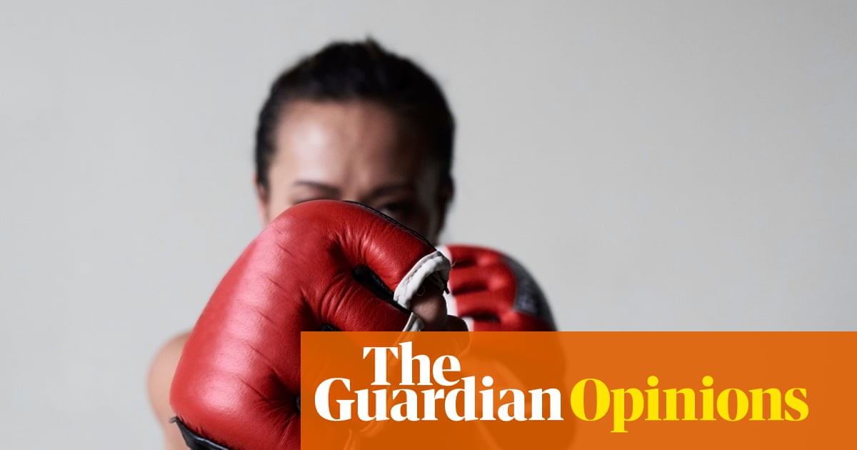 Une mère de cinquantaine pensait que la boxe apaiserait son anxiété : elle a finalement reçu un coup de poing !