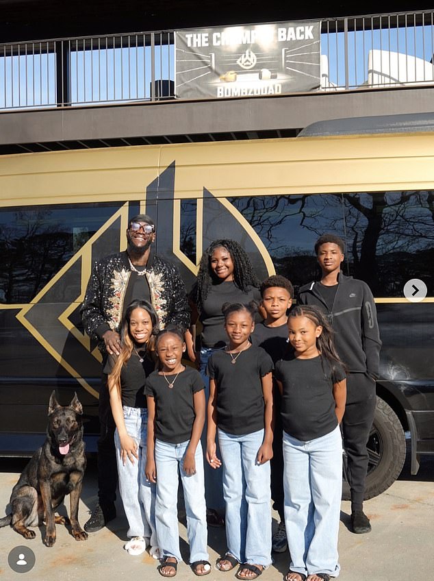 Wilder avec sept de ses huit enfants.