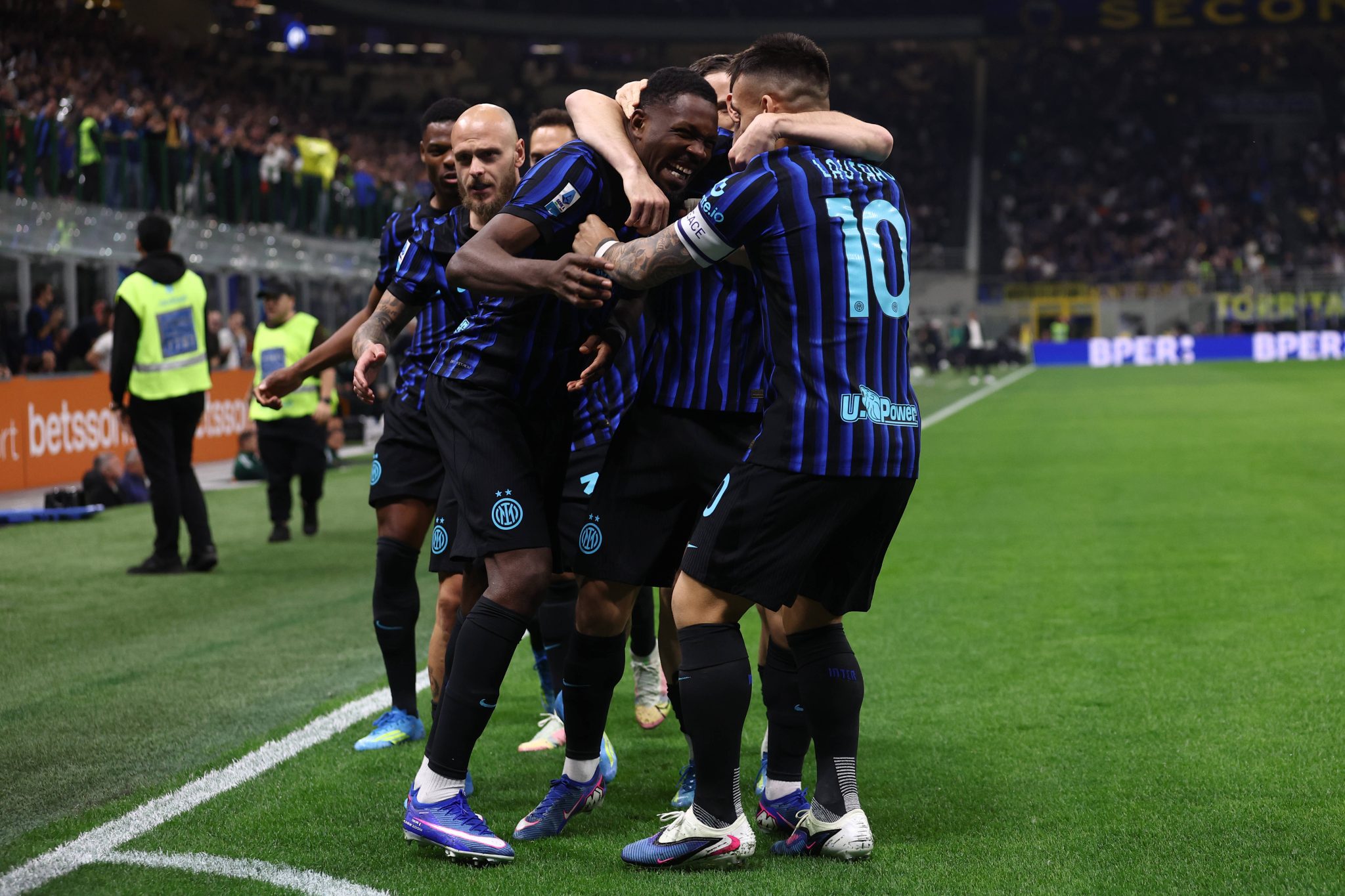 Les joueurs de l'Internazionale célèbrent