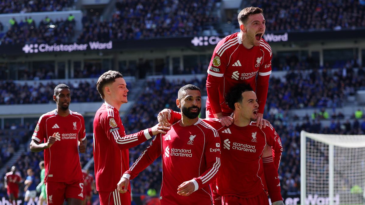 Le superbe but de Mohamed Salah lors du derby de Liverpool : Arne Slot doit prendre des mesures drastiques pour Alexander Isak !