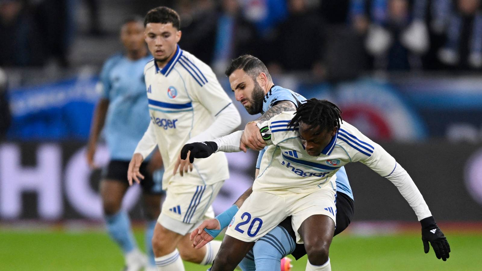 Aston Villa prépare une offensive pour un attaquant londonien à 44 millions de livres qui fait sensation en Ligue 1 !