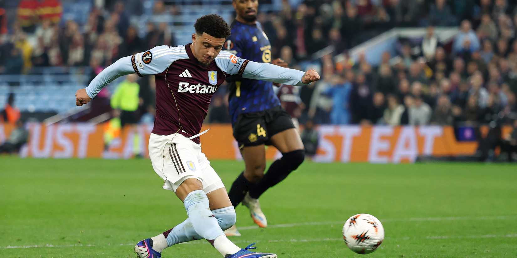 Jadon Sancho pour Aston Villa