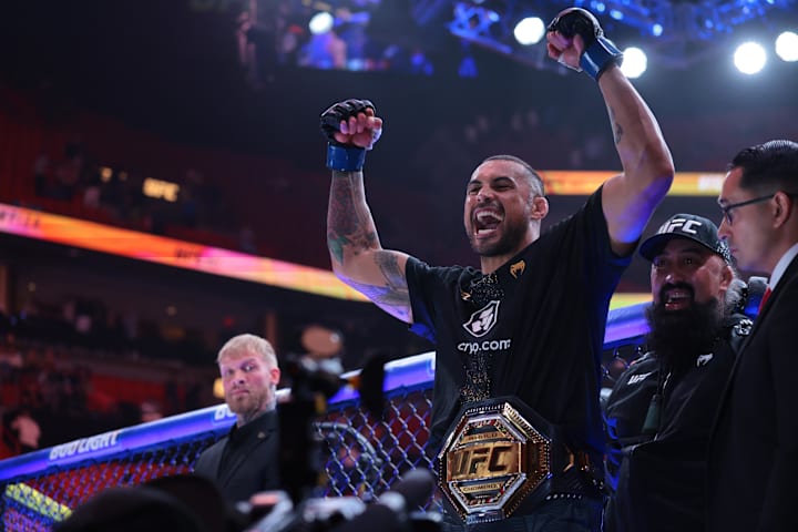 Carlos Ulberg après sa victoire contre Jiří Procházka