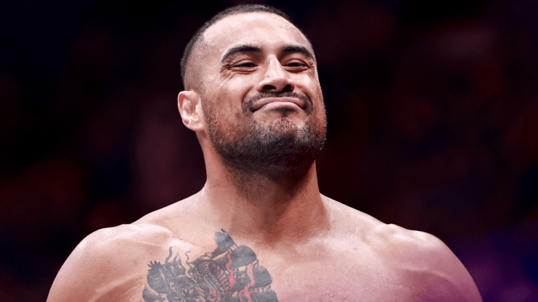 Carlos Ulberg se confie sur sa blessure lors du combat pour le titre à l'UFC 327 !