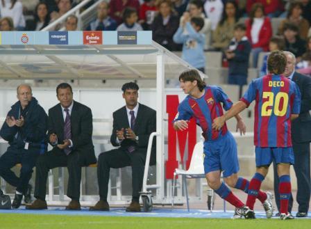 Messi entre par Deco lors de son premier derby