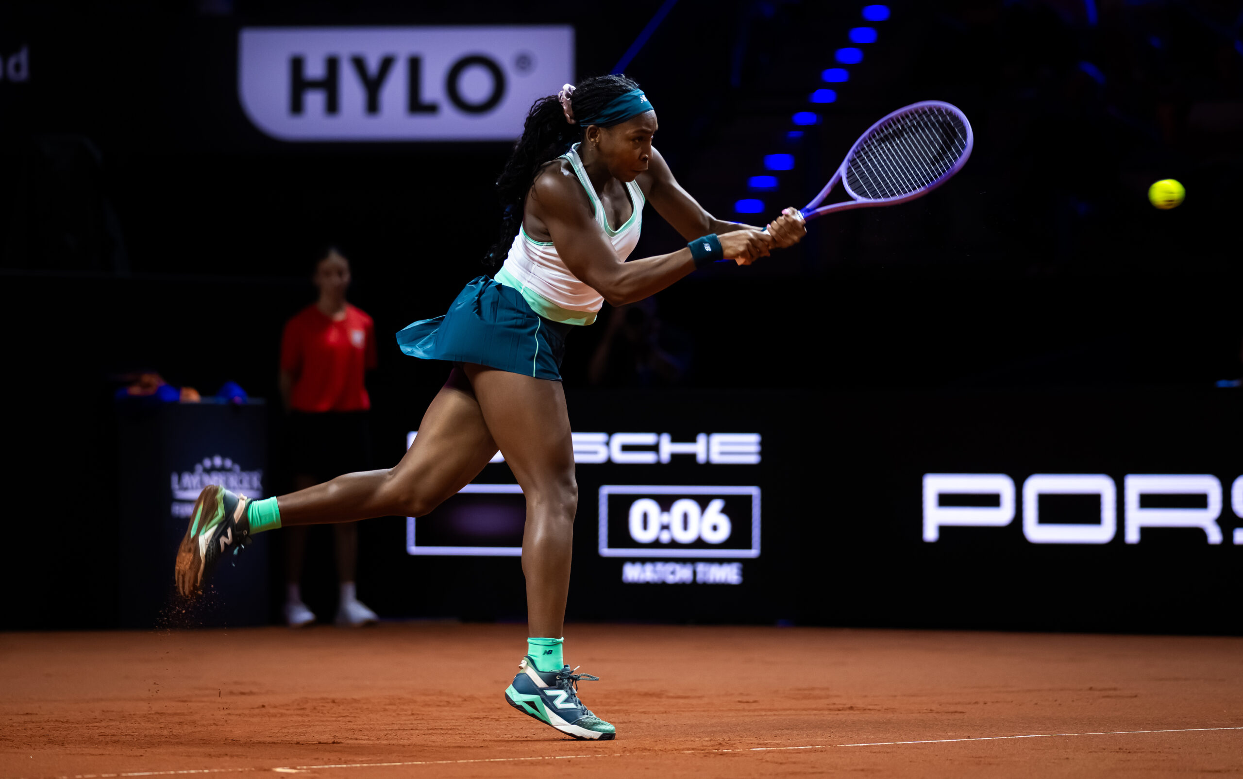 Gauff surmonte un début timide et s’impose face à Samsonova pour atteindre les quarts de finale à Stuttgart !