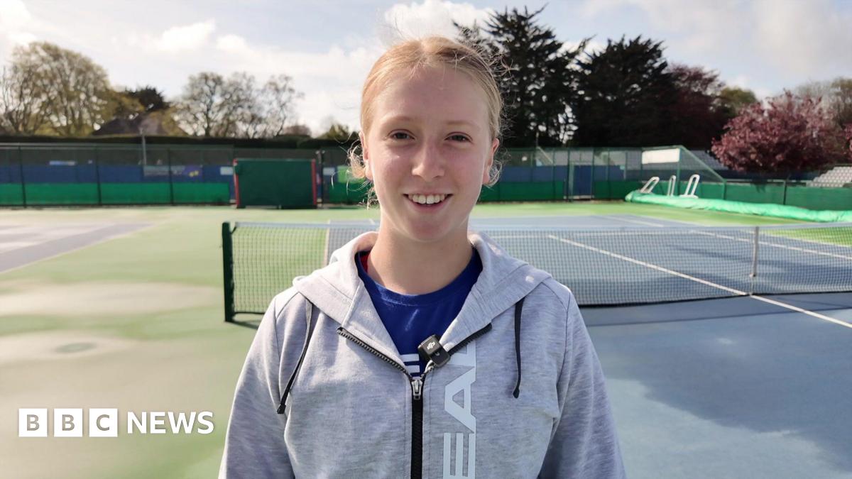 La jeune star du tennis de Bournemouth décroche une wild card pour les qualifications de Wimbledon !