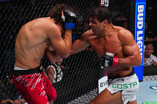Nouvelle carte principale excitante révélée pour l'UFC 327 !