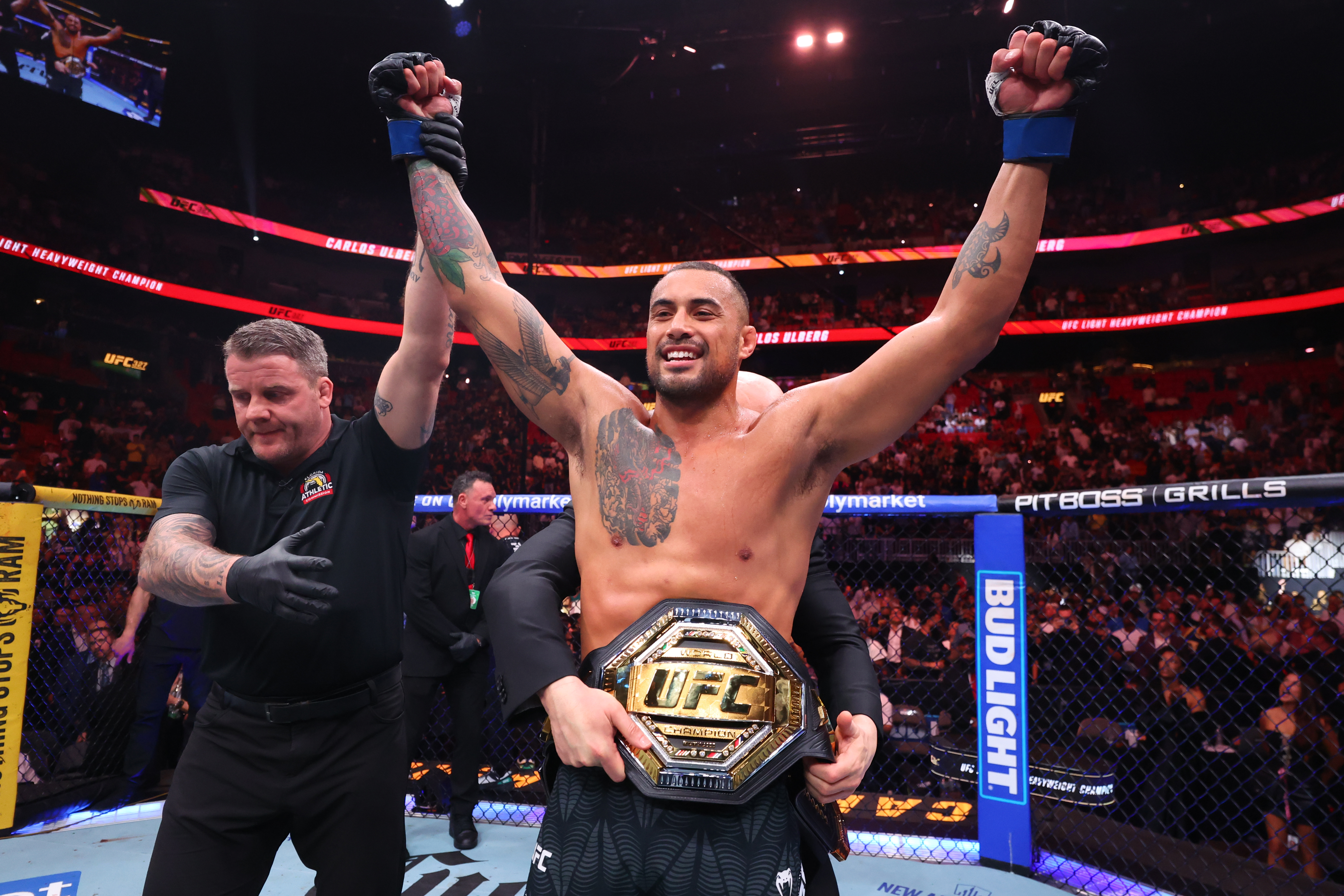 Carlos Ulberg champion