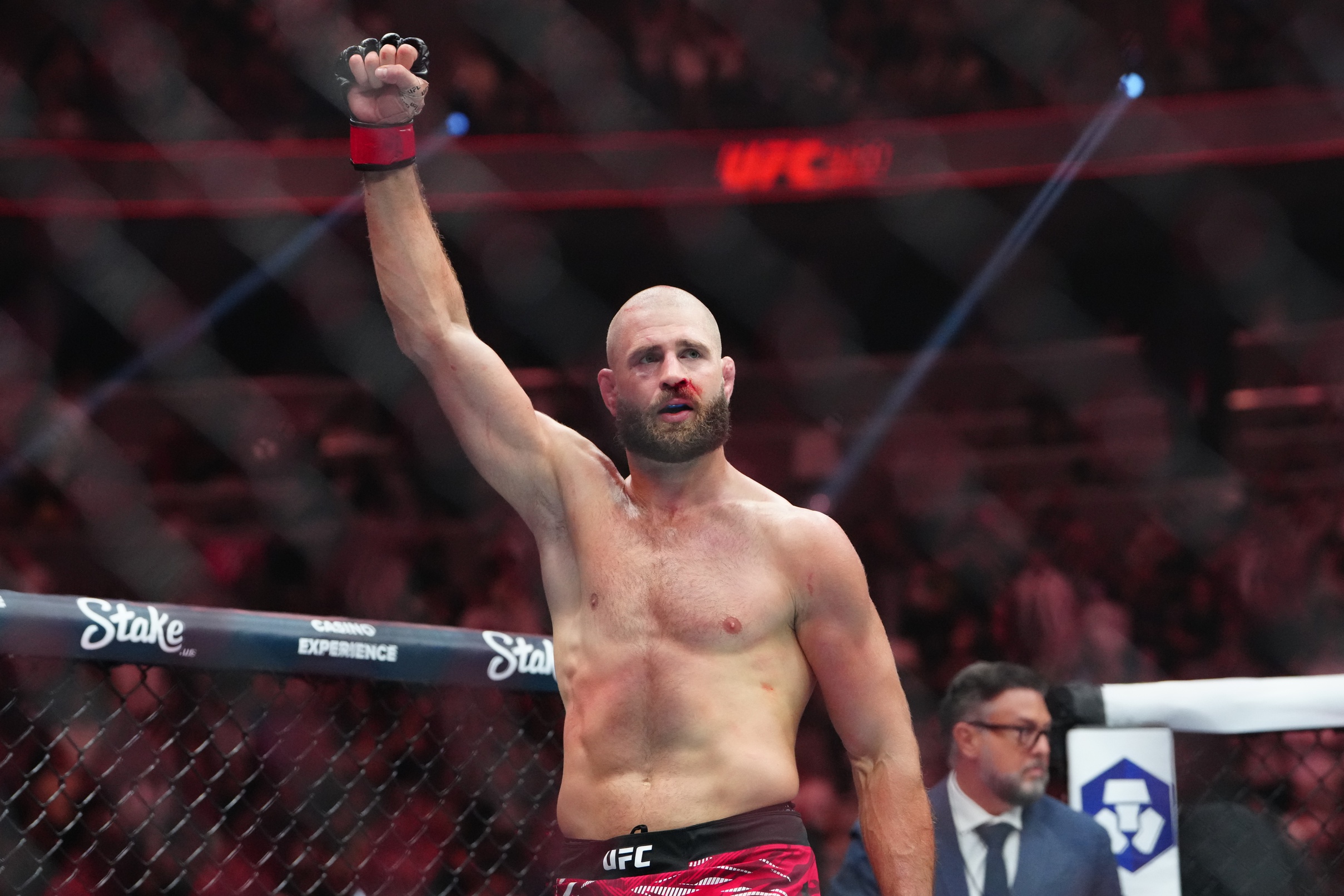 UFC 327 : Prochazka contre Ulberg – Cotes, Prédictions et Meilleurs Paris à Ne Pas Manquer !