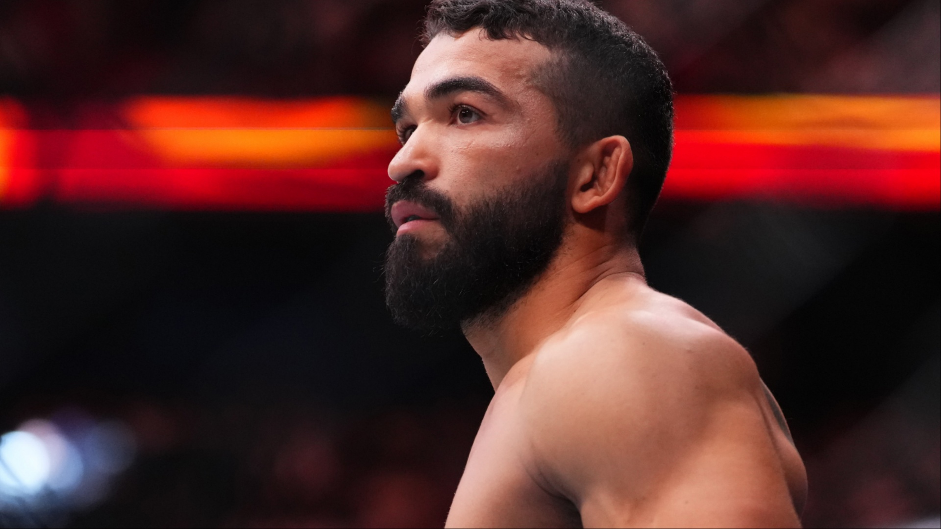 Une légende de l'UFC affirme que l'héritage de Patricio "Pitbull" Freire est en jeu lors de son retour à l’UFC 327 !